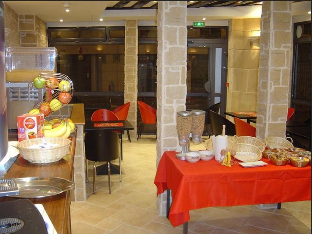 Paris Hotel Le Mediterraneen Экстерьер фото
