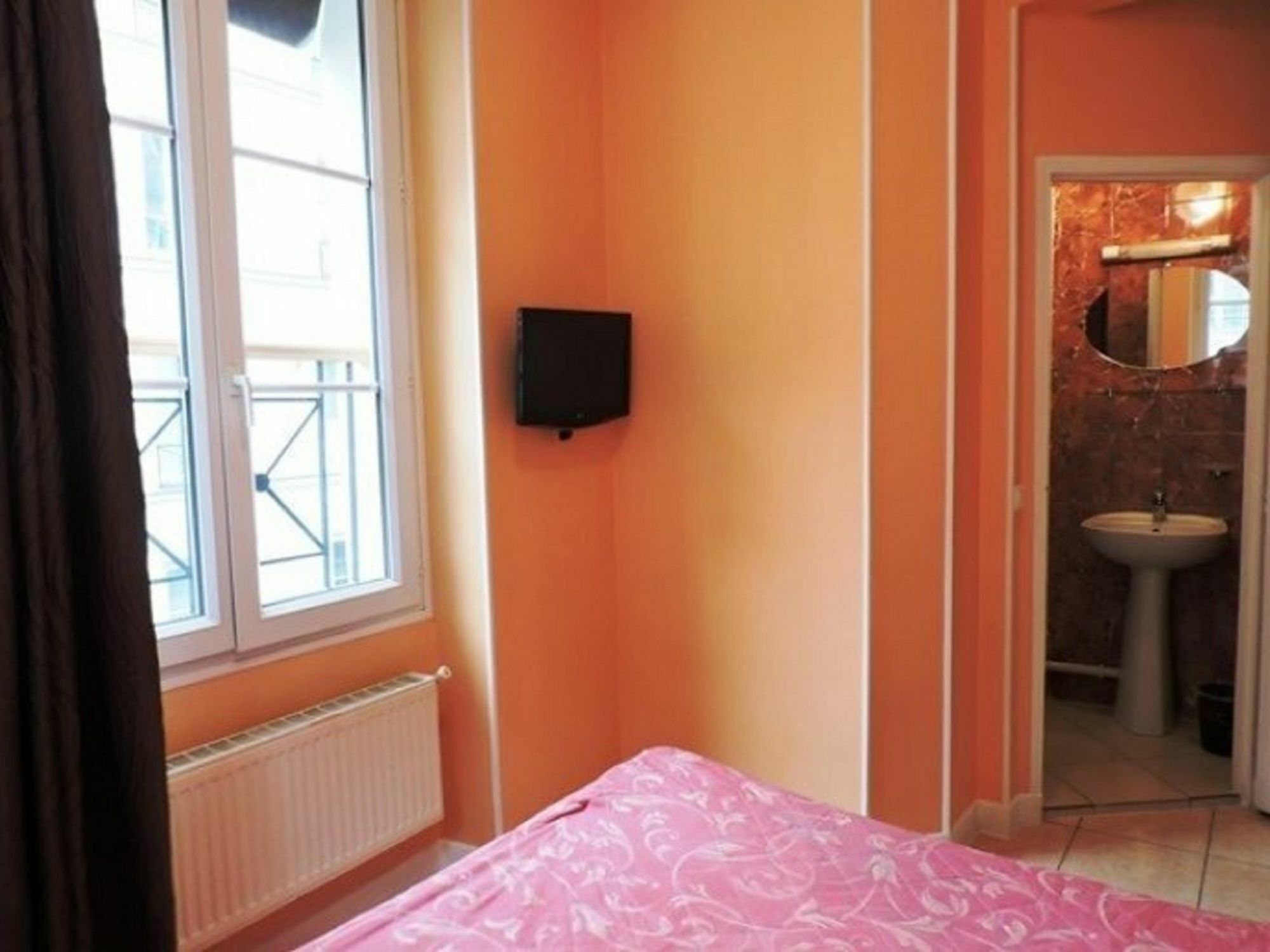 Paris Hotel Le Mediterraneen Экстерьер фото